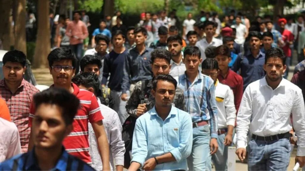 Contractual hiring in Q4FY25 hit by geopolitics, new banking rules and end of festive season, says Indian Staffing Federation | Business News contractual hiring