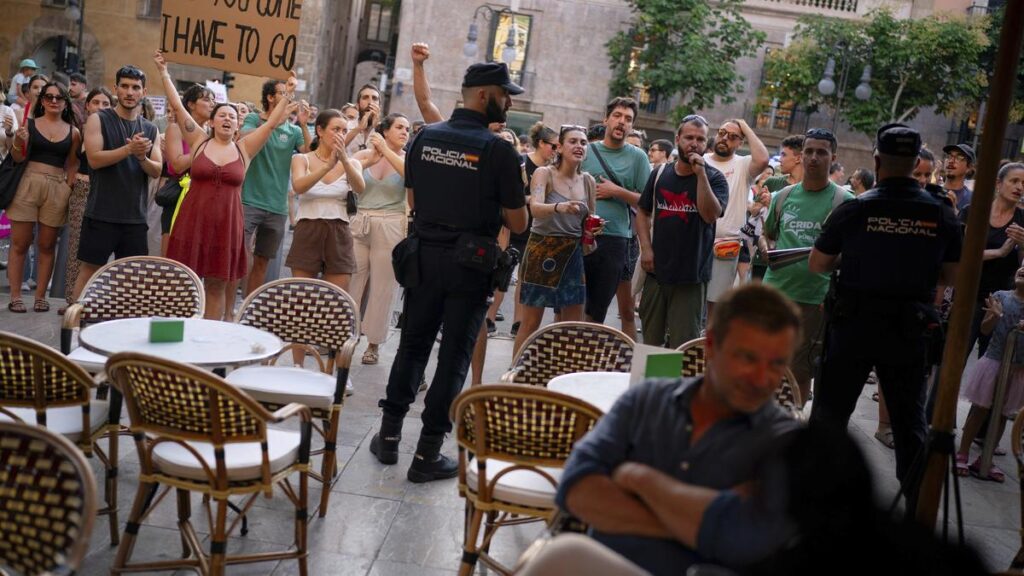 More tourist beds, fewer homes: cost of ‘overtourism’ in EU