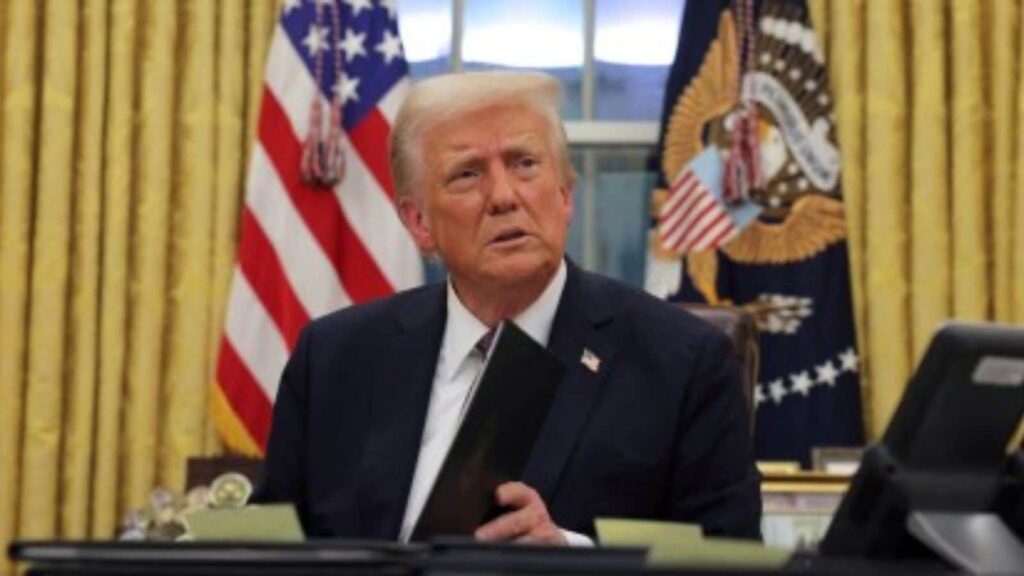 Trump imposes 50% tariffs on copper, says pharma tariffs could reach 200% | Business News Express shorts