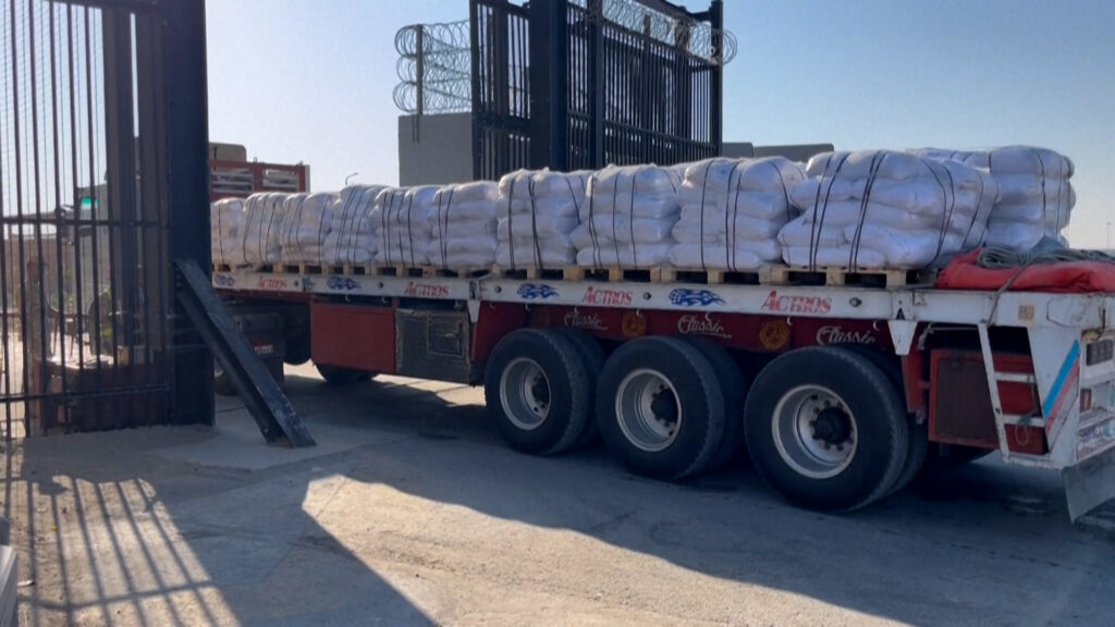 Video: Israel drops aid on Gaza after months of forced starvation | Gaza
