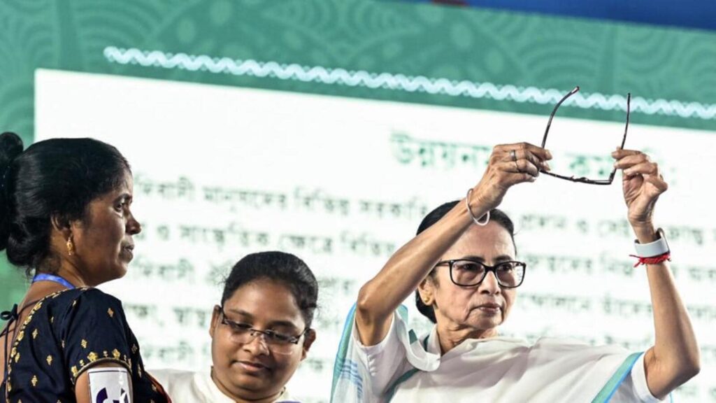 Action without inquiry would be too harsh, says Bengal on ECI order to suspend 4 | Kolkata