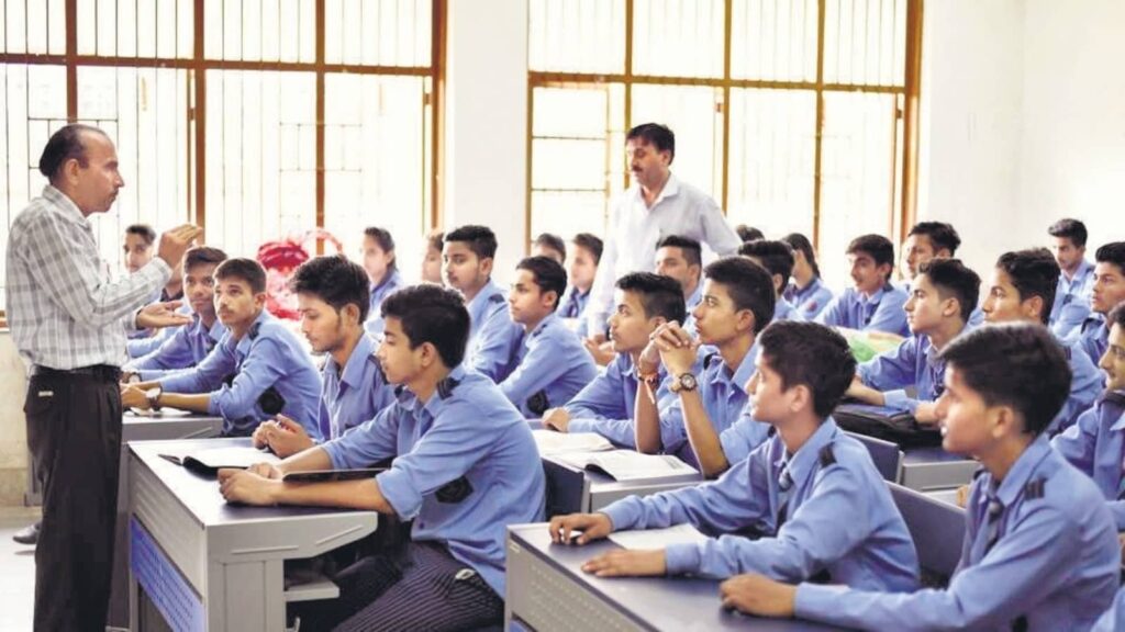 Four in ten Delhi school students take private tuition, spend twice the national average: Survey | Education