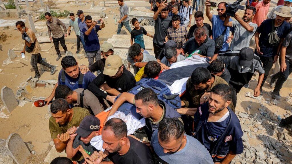 Funerals held for Al Jazeera journalists assassinated by Israel in Gaza | Israel-Palestine conflict News