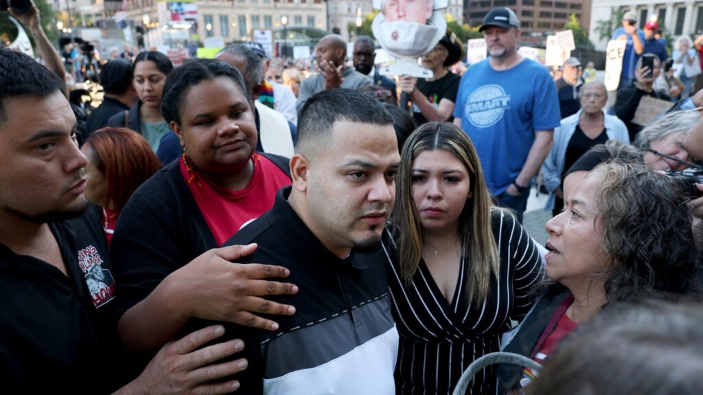 Kilmar Abrego Garcia detained; Fed gov. firing : NPR