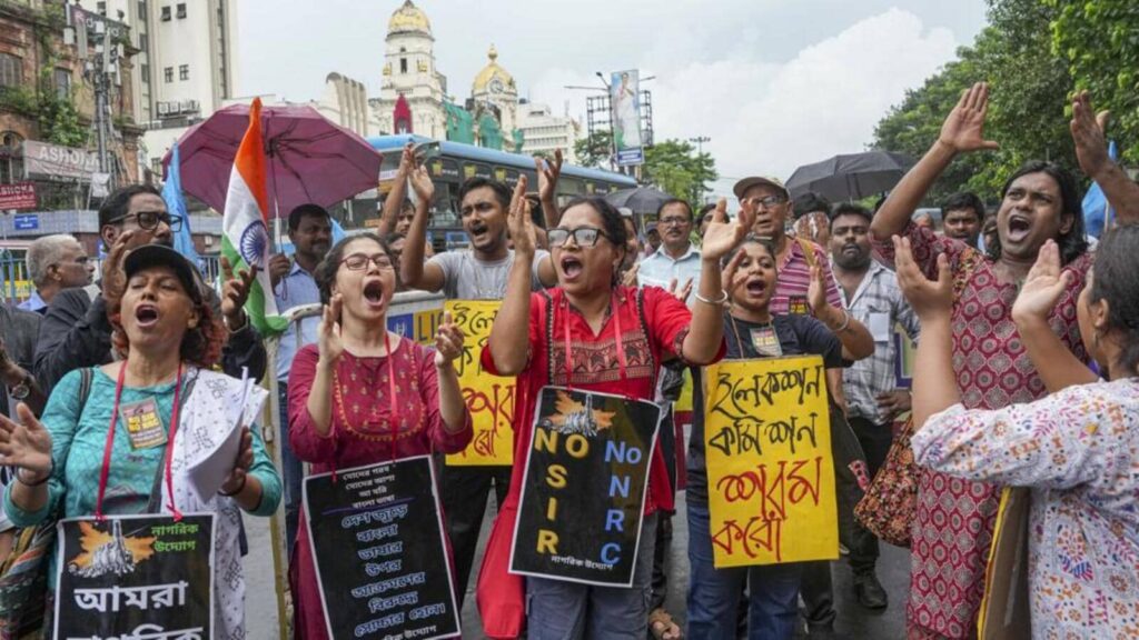 Mamata Banerjee govt finally suspends 4 officials in Bengal electoral roll revision row | Kolkata Mamata Banerjee govt finally suspends 4 officials in Bengal electoral roll revision row | Kolkata