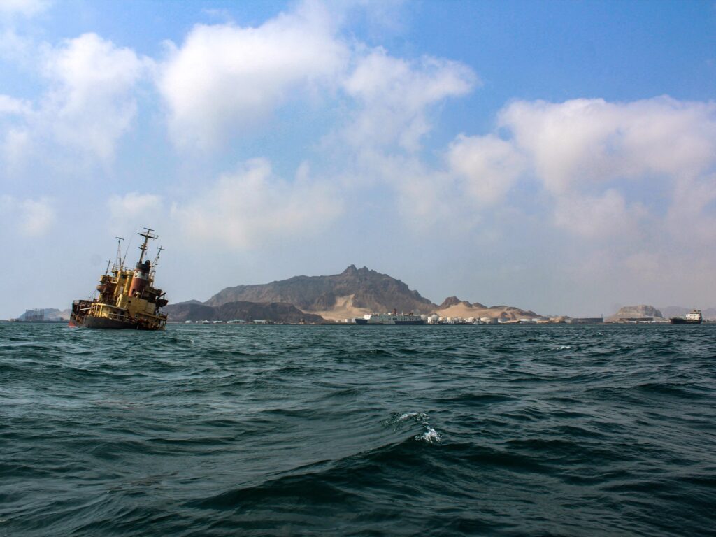 More than 50 refugees and migrants die in boat sinking off Yemeni coast | Human Trafficking News