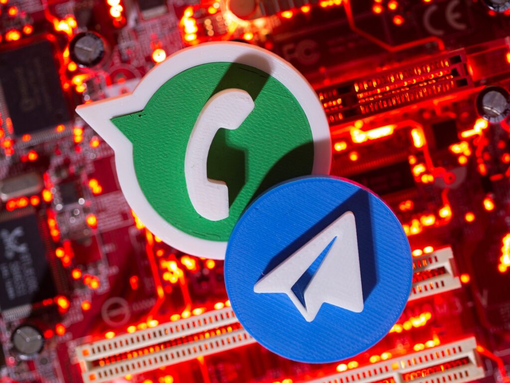 Russia restricts calls on WhatsApp, Telegram as internet control tightens | Social Media News