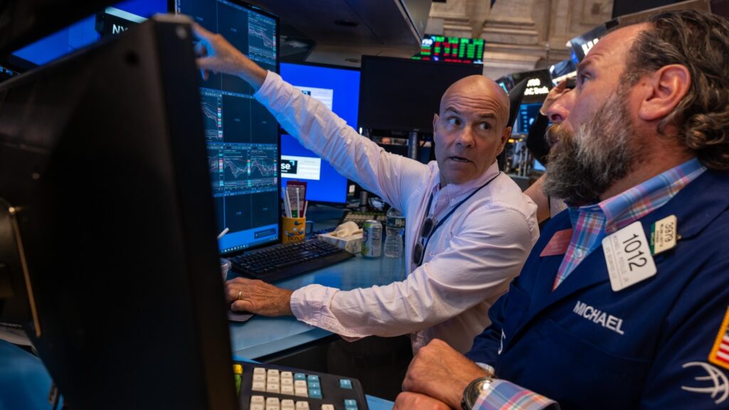 Stock markets drop as Trump unveils latest global tariffs : NPR