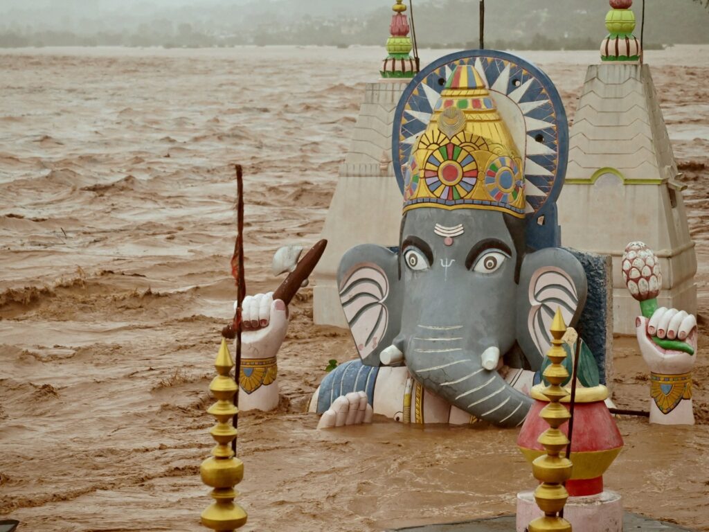 ‘Everything has been lost’: Kashmir floods, landslides kill dozens | Floods ‘Everything has been lost’: Kashmir floods, landslides kill dozens | Floods