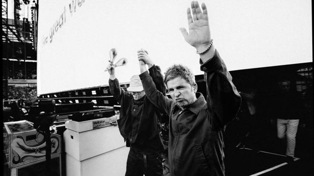 ‘Keep quiet on all things Trump’: Gallagher brothers warned before Oasis US tour