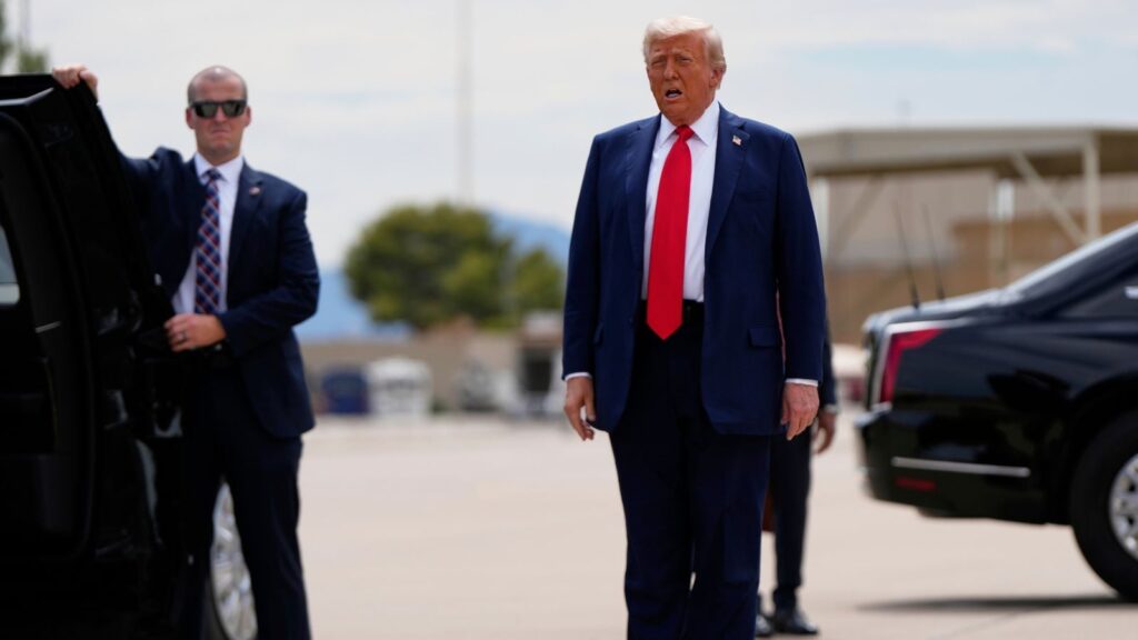 As Trump raises H-1B fees, Amazon, Google, and Microsoft press employees to return to US | Technology News After midnight, holders with H-1B visas could not be permitted to return to the country unless they have paid $100,000. (Image: AP)