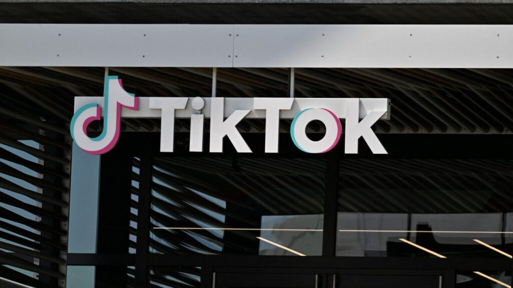 Deal for TikTok creates U.S. joint venture, and government won’t have a stake : NPR