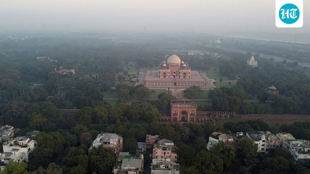 Delhi’s annual encounter with pollution begins, AQI surges to 169 Delhi's annual encounter with pollution begins, AQI surges to 169