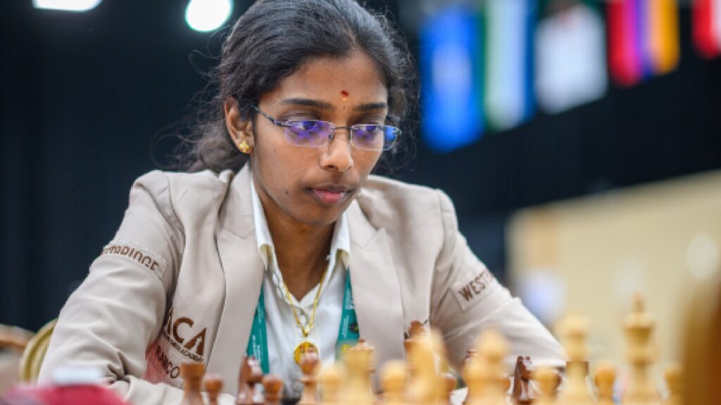 India vs Pakistan Asia Cup handshake