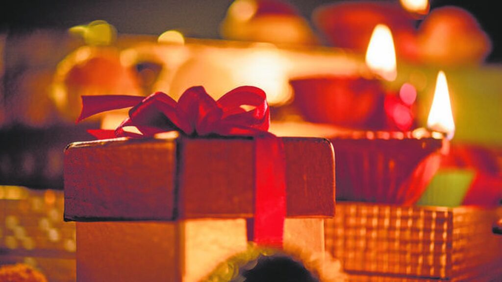 Govt asks all Departments to stop spending on Deepavali gifts to enhance “judicious use of public resources”