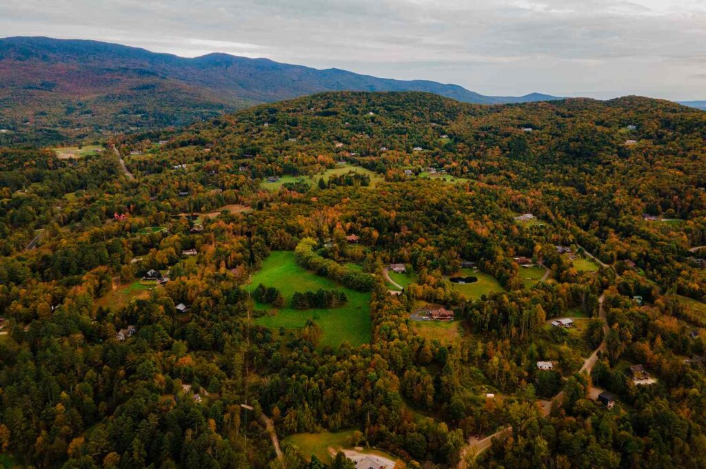 Here's the Best Time to See Fall Foliage in 2025, According to The Old Farmer’s Almanac