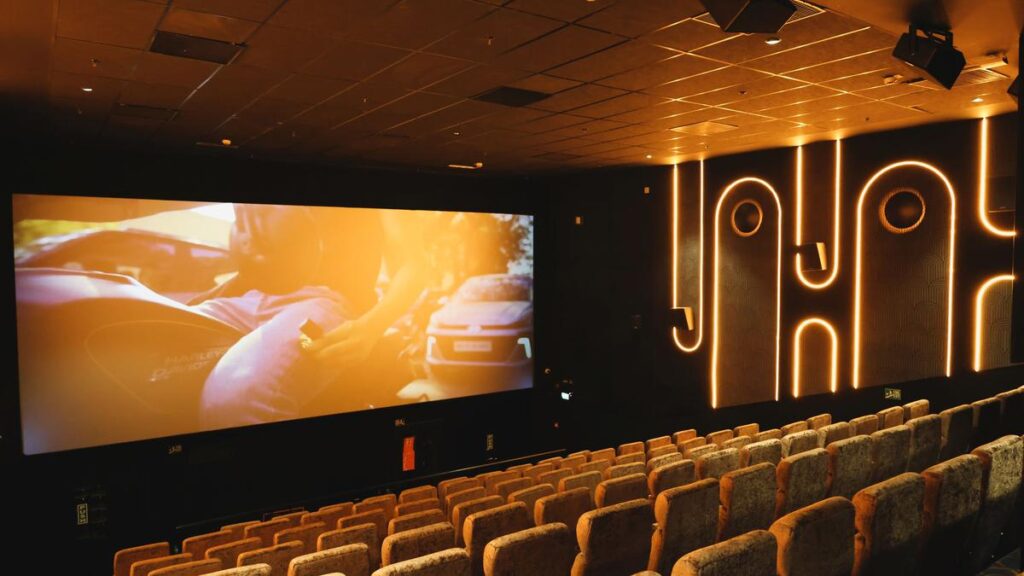 How Miraj Cinemas reinvented Aakash Cinema, a 1989-dated single screen theatre, as an Art Deco-inspired multiplex How Miraj Cinemas reinvented Aakash Cinema, a 1989-dated single screen theatre, as an Art Deco-inspired multiplex