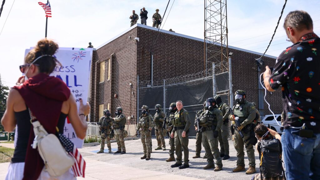 ICE denies using excessive force as it broadens immigration arrests in Chicago | World News Donald Trump