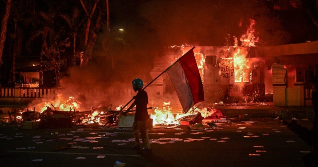 Indonesia tightens security after deadly protests | Protests News Indonesia tightens security after deadly protests | Protests News