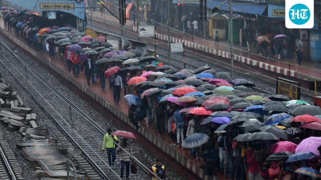 Kolkata rain affects rail services, 25 trains canceled, 6 rescheduled | Details