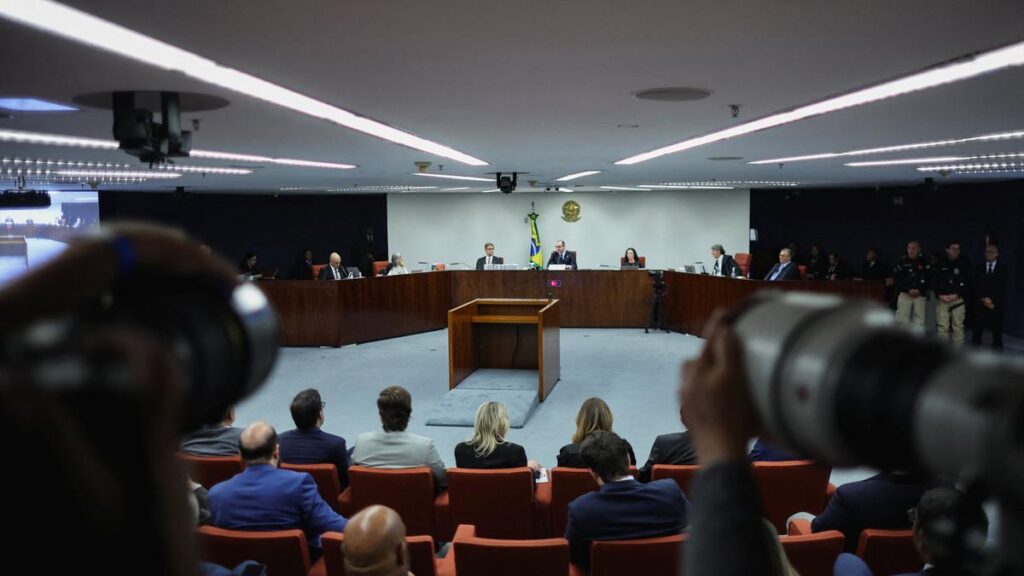 Majority of Brazil Supreme Court judges vote to convict Bolsonaro in coup case Majority of Brazil Supreme Court judges vote to convict Bolsonaro in coup case