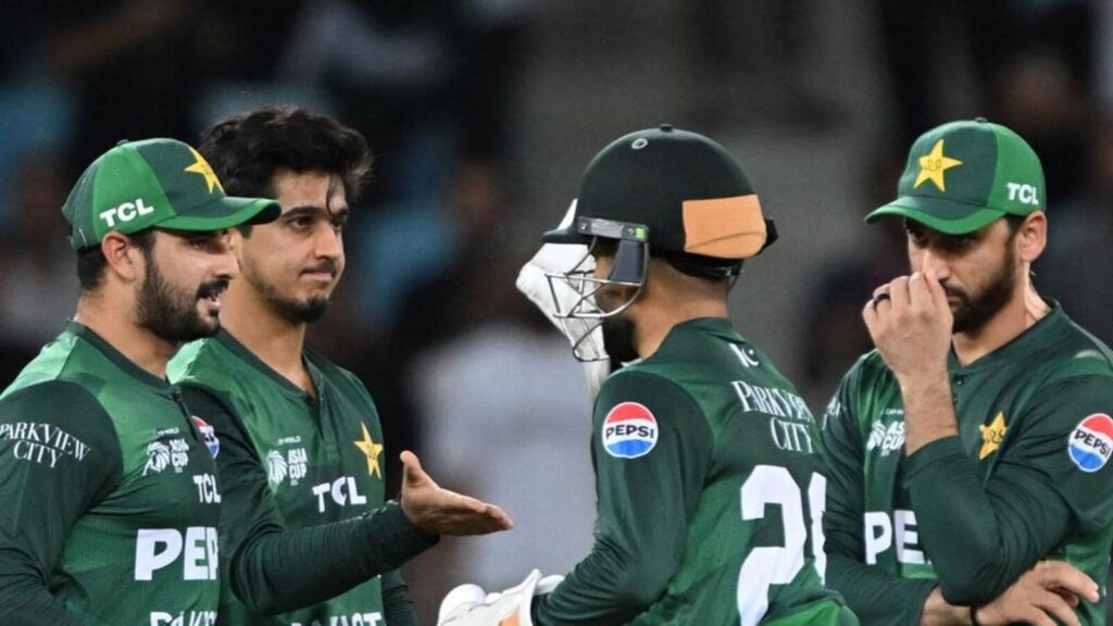 Missing flair of old, Pakistan get off to winning start Missing flair of old, Pakistan get off to winning start