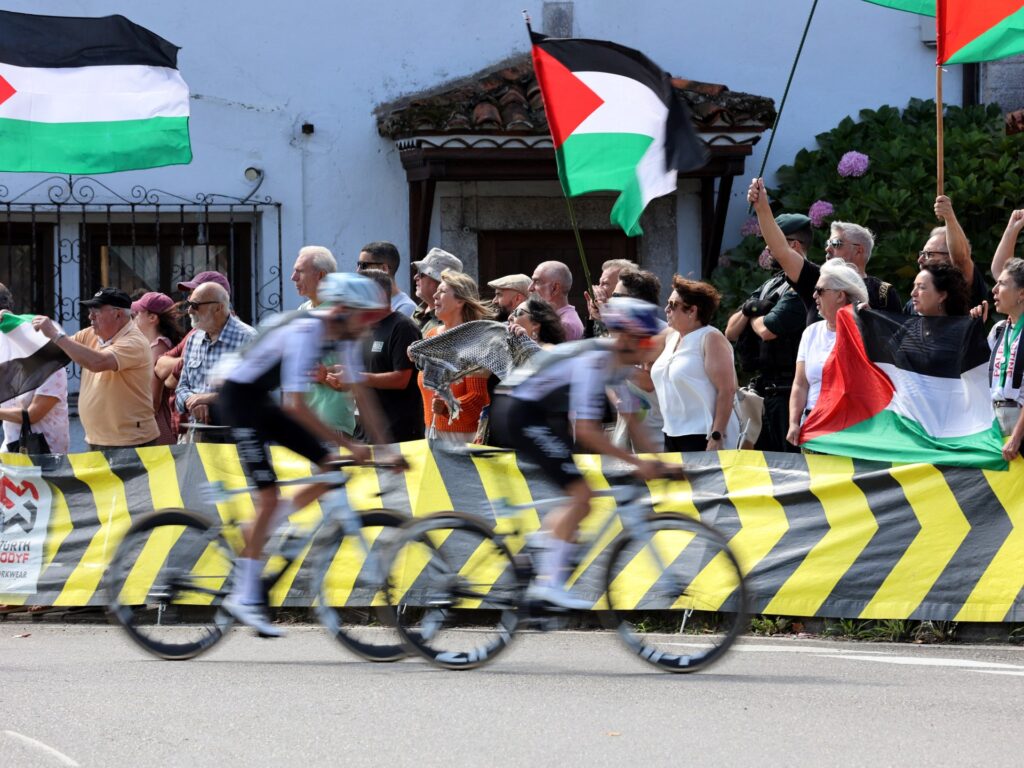 Pro-Palestine protests bring ‘extraordinary’ security for Spain’s Vuelta | Cycling News