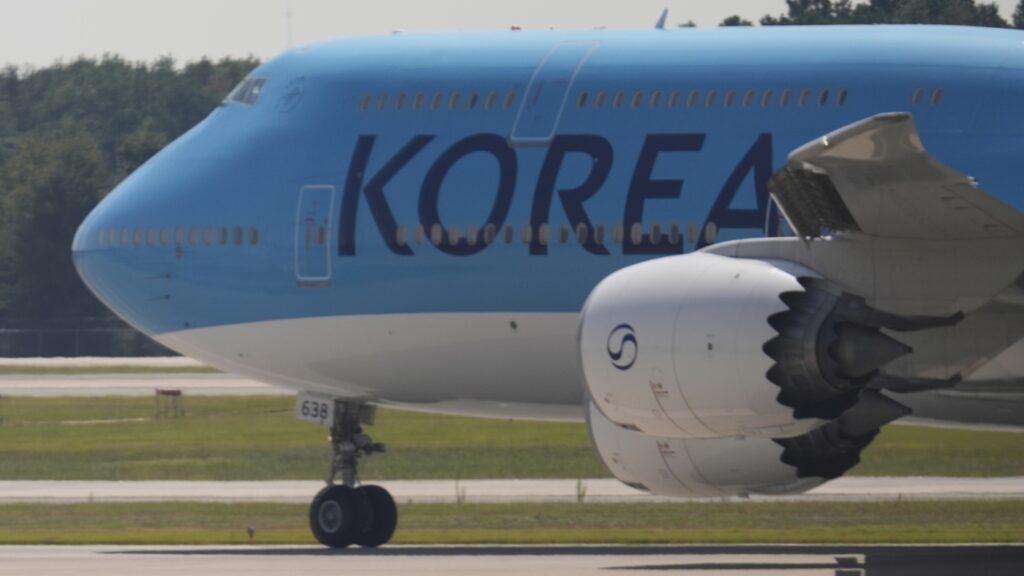 South Korean Hyundai workers detained in raid leave Atlanta on flight home : NPR South Korean Hyundai workers detained in raid leave Atlanta on flight home : NPR