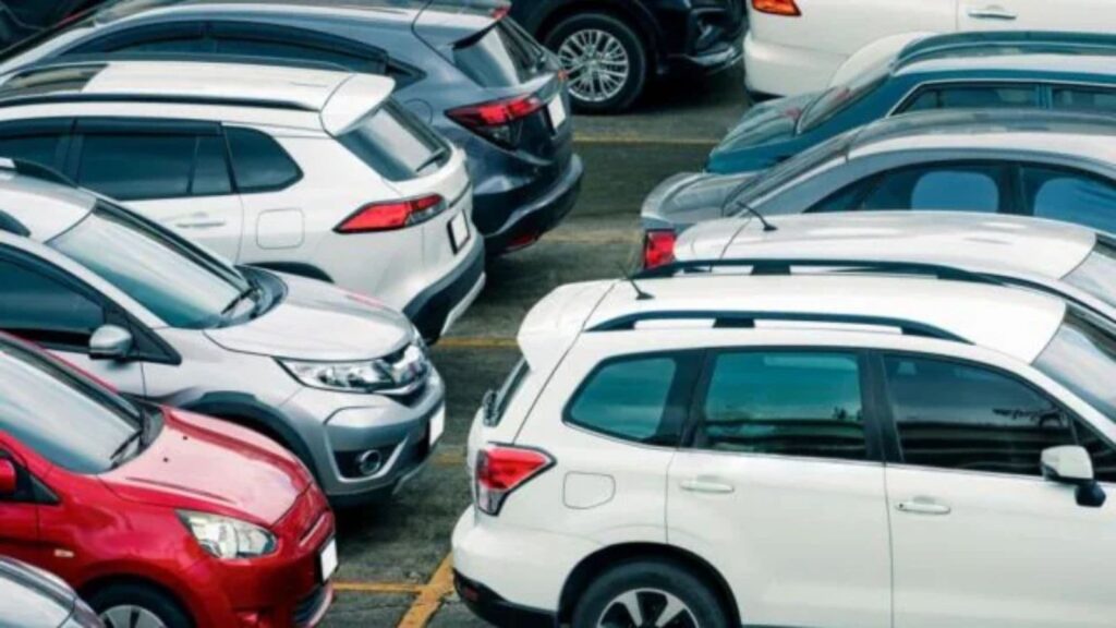 Those cars now – which dealers had stocked up due to the incoming festive season – are proving difficult to sell, as customers are unwilling to buy cars at the older rate