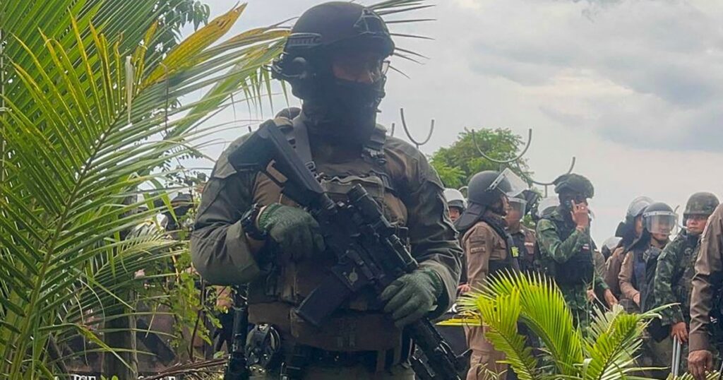 Thai forces fire rubber bullets, tear gas in clash with Cambodian villagers | Military News