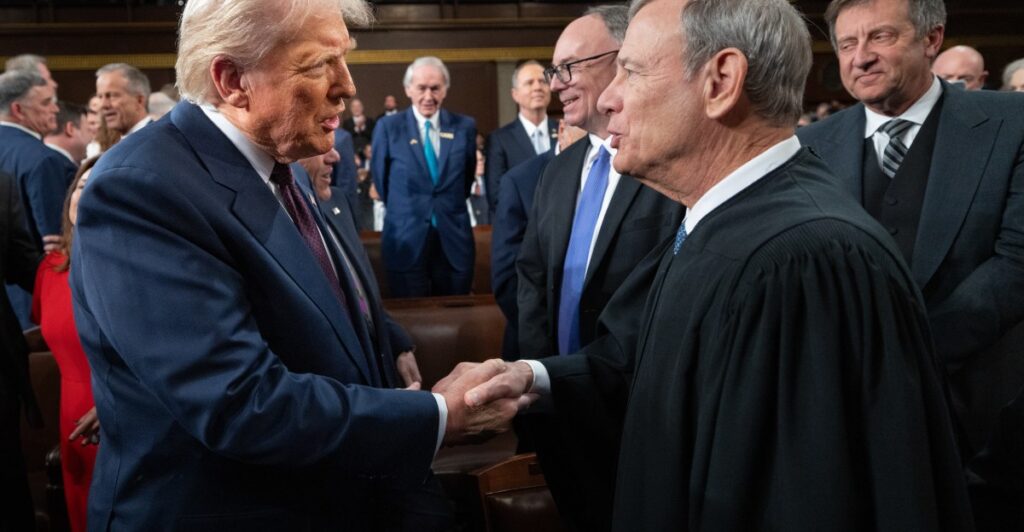 Trump asks the Supreme Court to give him dictatorial power over the economy Trump asks the Supreme Court to give him dictatorial power over the economy