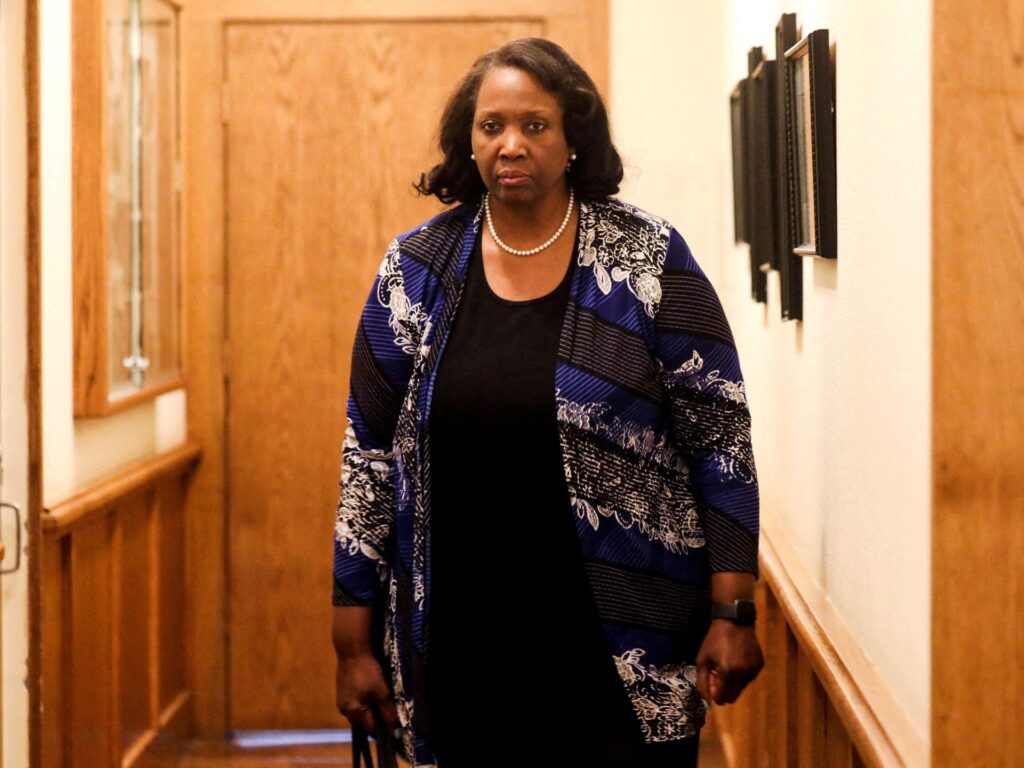 US DoJ asks court for emergency ruling to remove Cook from Fed board | Banks News US DoJ asks court for emergency ruling to remove Cook from Fed board | Banks News