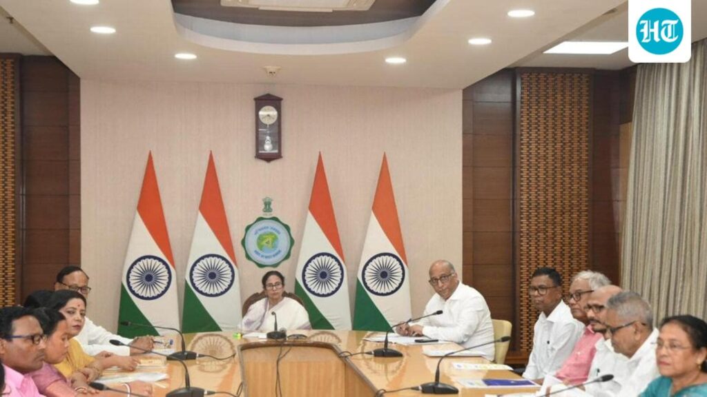 WB CM Mamata Banerjee to inaugurate 3,000 Durga puja pandals