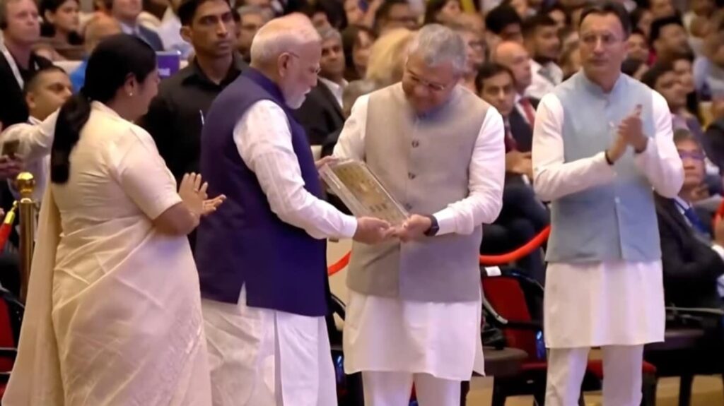 What is Vikram, India's first 32-bit semiconductor processor chip presented to PM Modi? | Latest News India