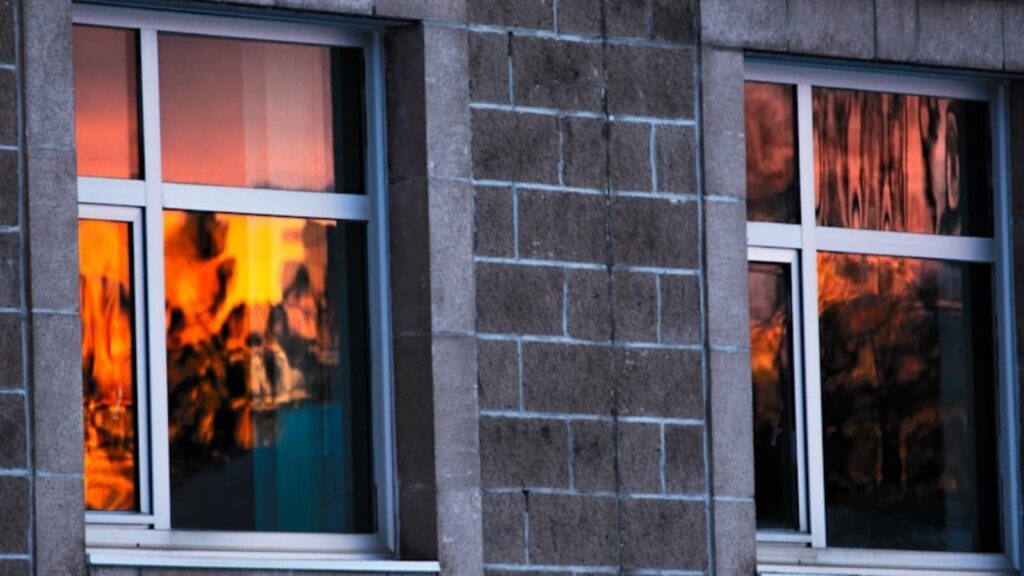 Williamsburg fire: Blaze at construction site on Bushwick Ave spark smoke across NYC- Videos