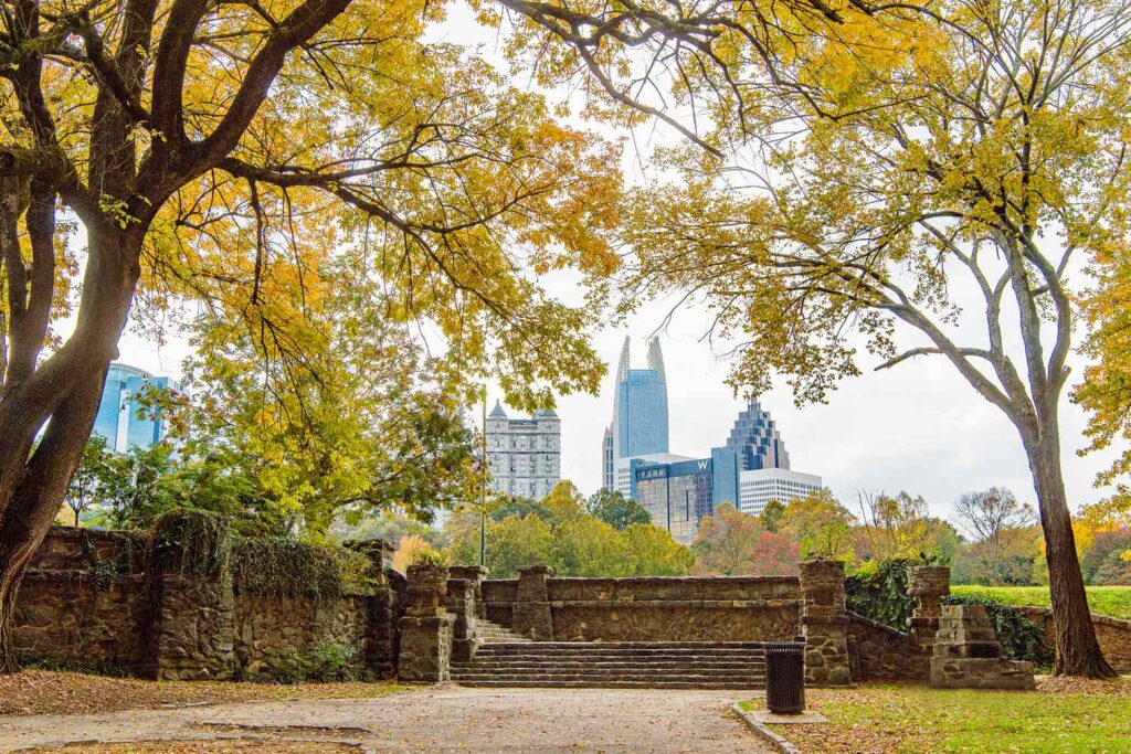 10 Affordable U.S. Destinations for a Last-minute Fall Getaway
