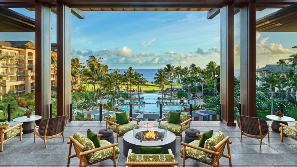 11 Best Hotels in Hawaii: Top Stays in Maui, Oahu, & More
