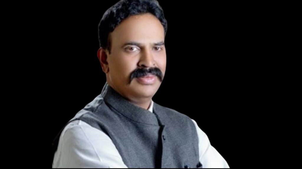 woman doctor suicide, woman doctor suicide pushes BJP, Ranjitsinh Naik Nimbalkar, Sharad Pawar, Satara Phaltan doctor suicide, Satara doctor rape suicide, Satara PSI accused of rape, falsify medical certificates, Satara police, rape investigation, Crime, sub inspector accused of sexual assault, Maharashtra news, Indian Express