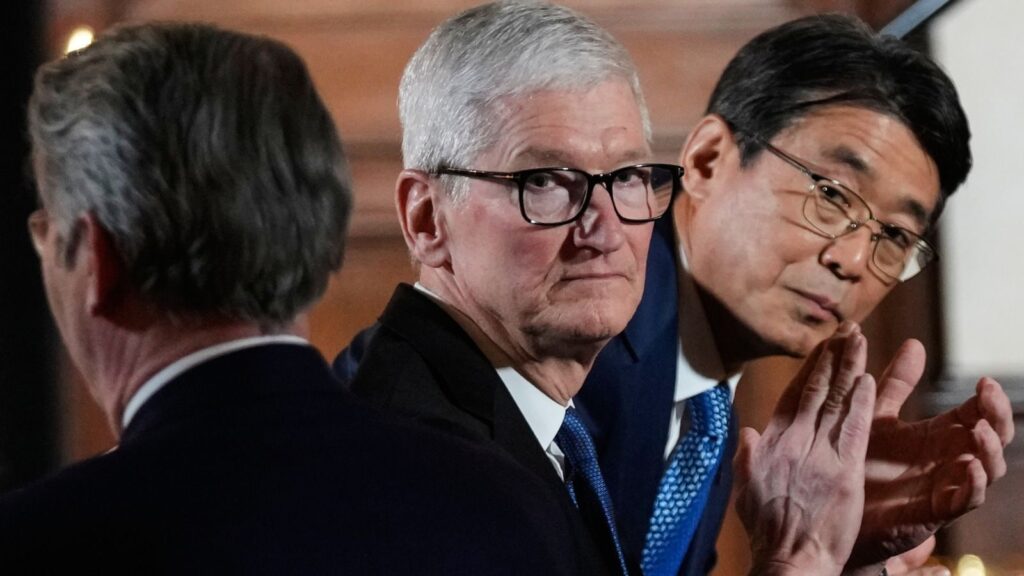 Apple races past $4 trillion market value as latest models revitalise iPhone sales | Business News Apple CEO Tim Cook attends a dinner event with President Donald Trump, Commerce Secretary Howard Lutnick and U.S. Ambassador to Japan George Glass, hosting Japanese business leaders, in Tokyo, Japan, Tuesday, Oct. 28, 2025. (AP Photo/Mark Schiefelbein)