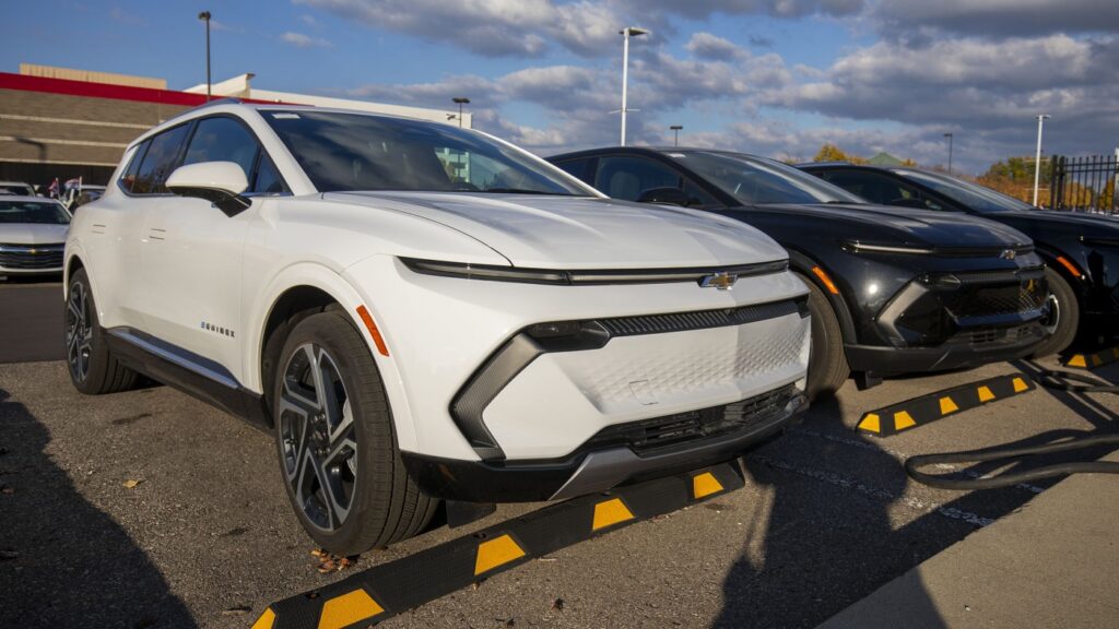 Automakers take a hit from tariffs, but some still see strong earnings : NPR