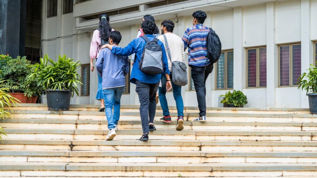 Durga Puja is over, but Bengal colleges yet to complete undergraduate admissions