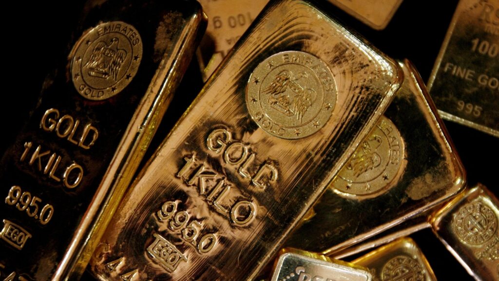 Gold price suffers biggest single-day fall in a decade, experts share mixed forecasts