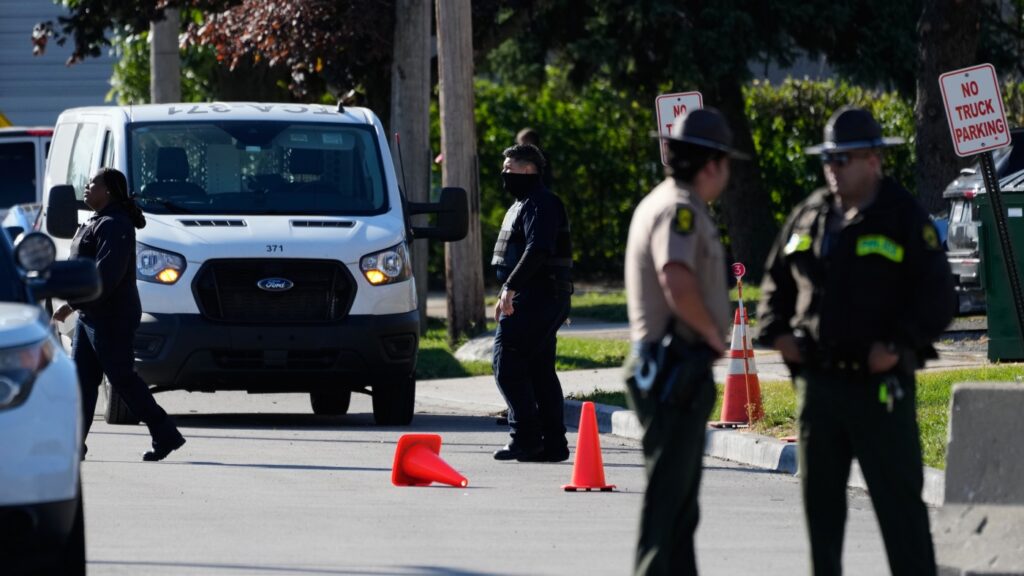 Immigration agents remove license plates on cars during arrests : NPR Immigration agents remove license plates on cars during arrests : NPR