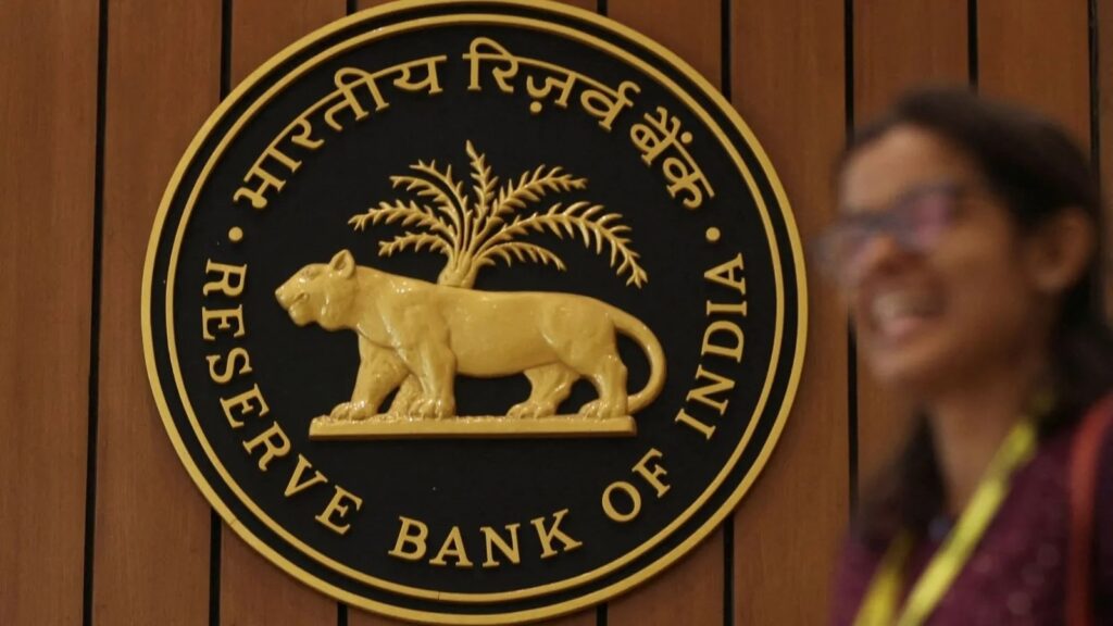 RBI keeps rates steady, slashes inflation forecast to 2.6 pc, hikes growth rate to 6.8 pc | Business News Express shorts