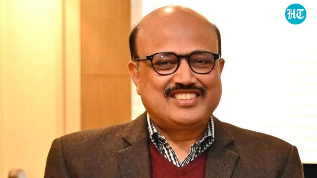 Rajesh Agrawal, chief negotiator for Indo-US trade pact, takes over as commerce secy