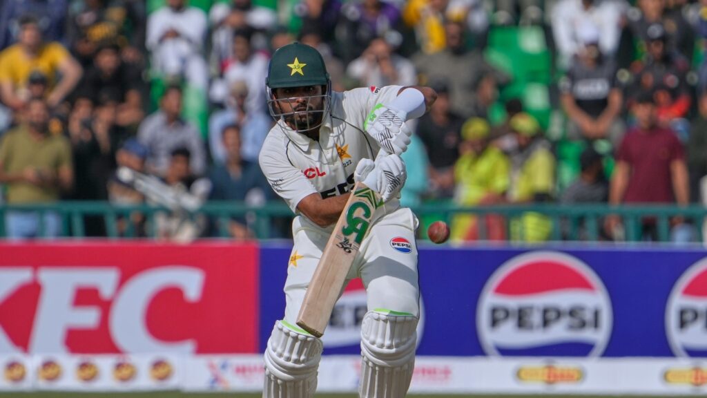 Shan Masood not wanted in Lahore; crowd groans at dropped chance, Babar Azam awaited ‘like Sachin Tendulkar’ Shan Masood not wanted in Lahore; crowd groans at dropped chance, Babar Azam awaited ‘like Sachin Tendulkar’