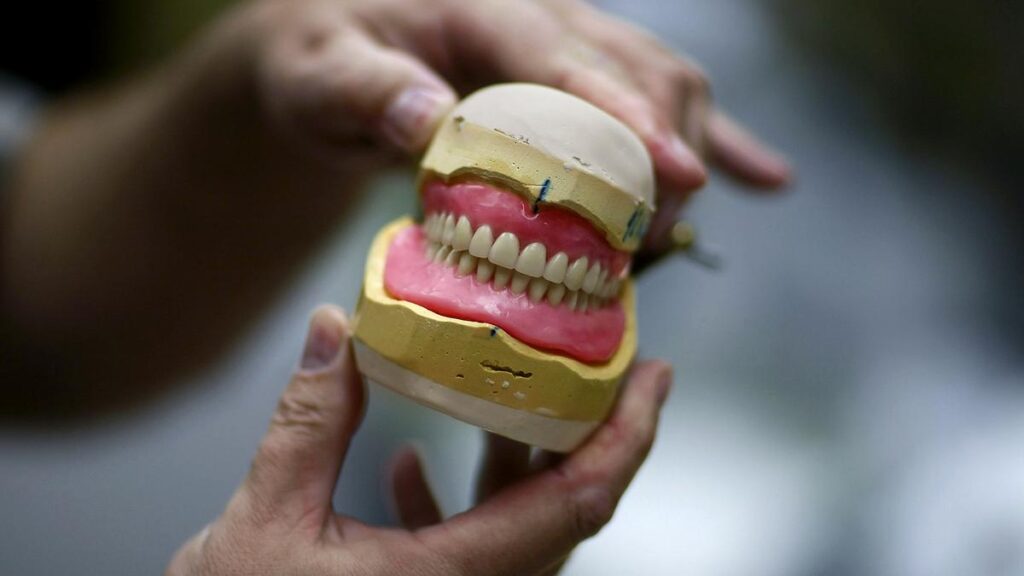 Study in over 100 oral cancer patients finds low awareness of early symptoms, free screenings