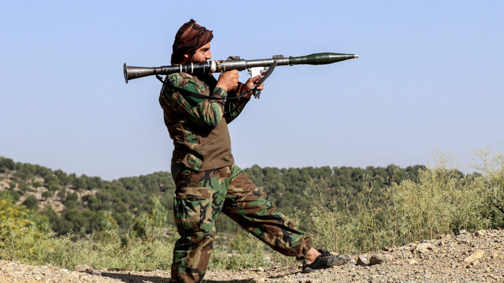 Taliban and Pakistani forces exchange heavy fire across Afghanistan border | Pakistan Taliban