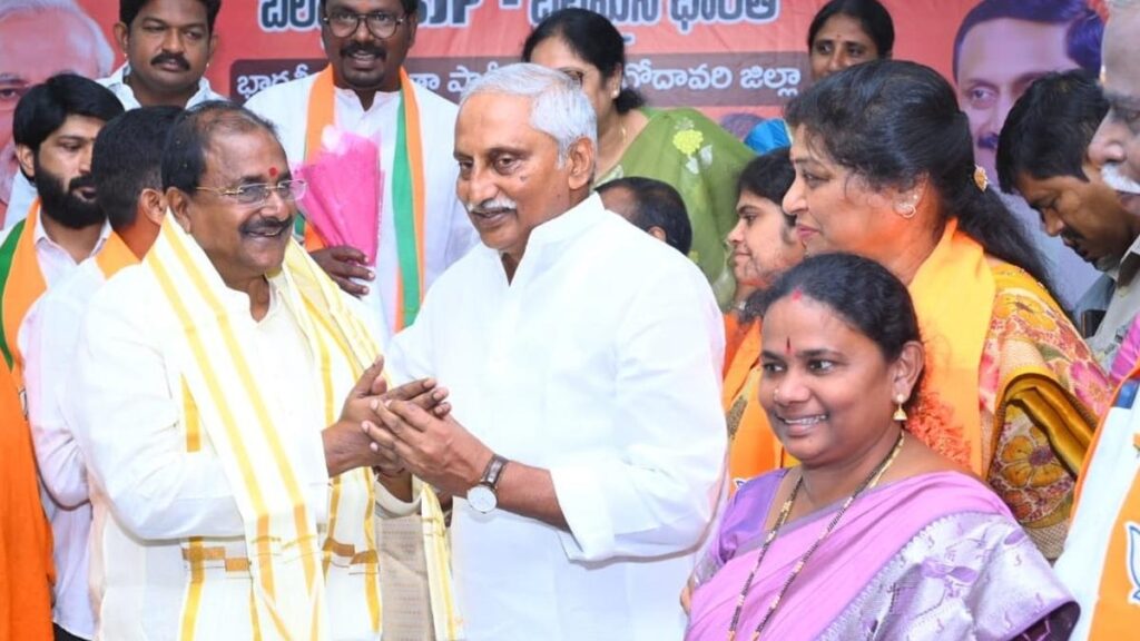 Telugu States should wage joint legal battle for share of Krishna, Godavari river waters, say BJP leader Telugu States should wage joint legal battle for share of Krishna, Godavari river waters, say BJP leader