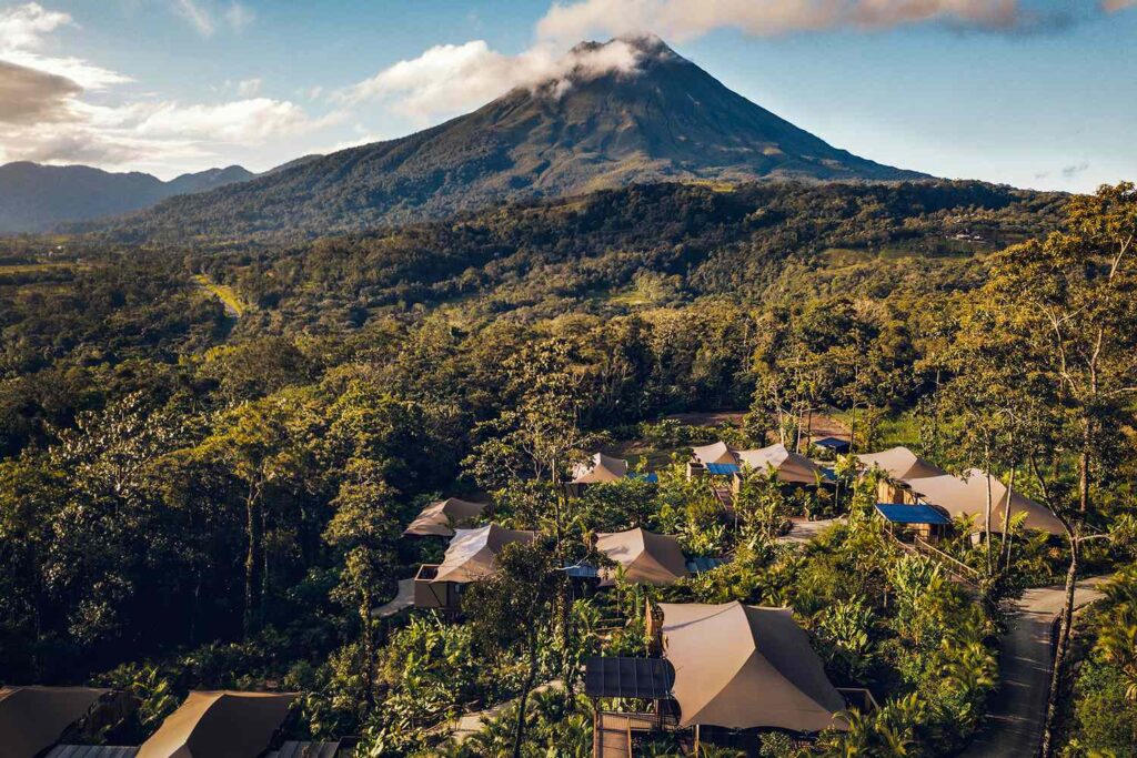 This Is the Ultimate Honeymoon Destination, According to a Top Travel Advisor This Is the Ultimate Honeymoon Destination, According to a Top Travel Advisor